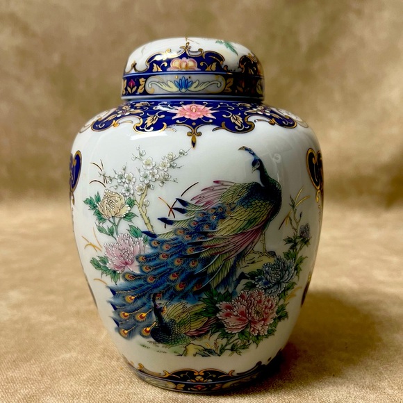 Japan Other - vintage Toyo Vase Gold Blue Peacock Vase Made in Japan Beautiful Collectible